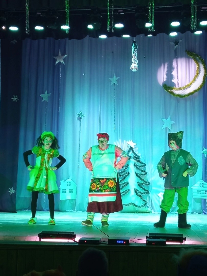 Новогоднее театрализованное представление "Говорят под Новый год, что ни пожелается или Новые приключения Буратино"